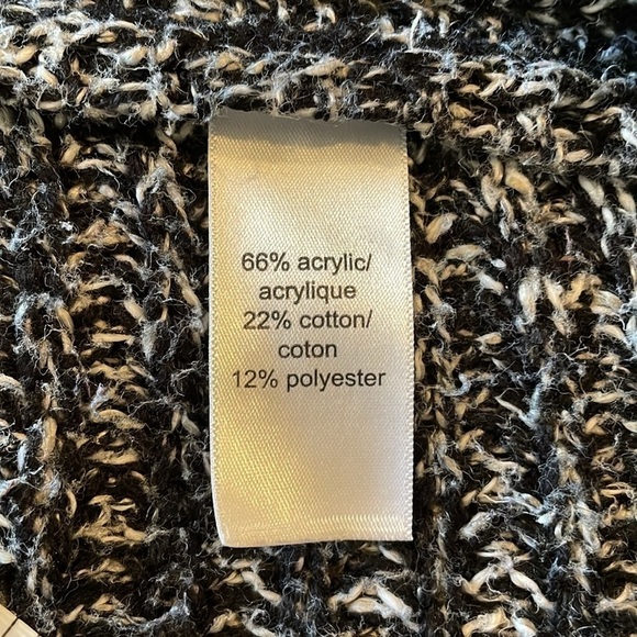 Maurices Sleeveless Crochet Knit Duster Vest Small - Picture 5 of 7